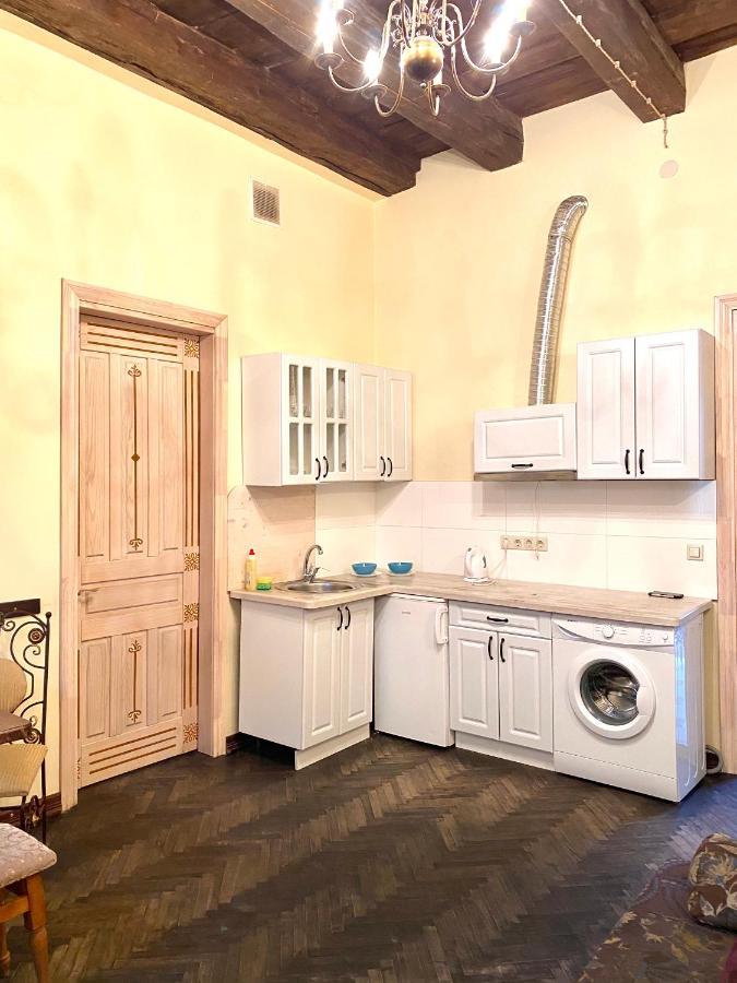 Квартира В Центрі На Вулиці Валова 21 Lviv Exterior photo